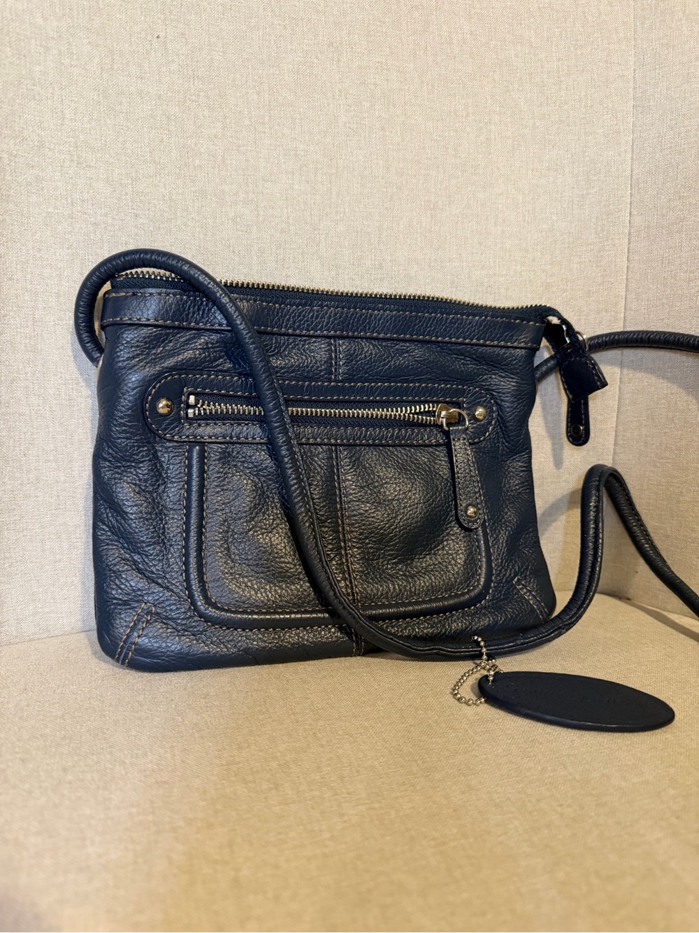 Classic Black Leather Crossbody with Exterior Zip Pocket